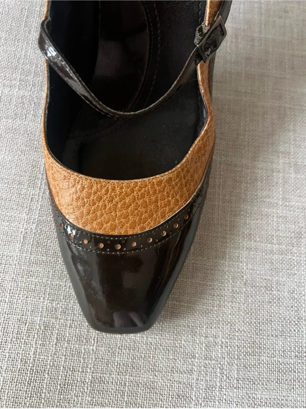Via Spiga Classic women’s dressy vintage inspired two -Tone Mary Jane Pumps, 8.5